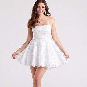 Windsor Joanna Sequin Lace Party Dress - Size small - White skater dress